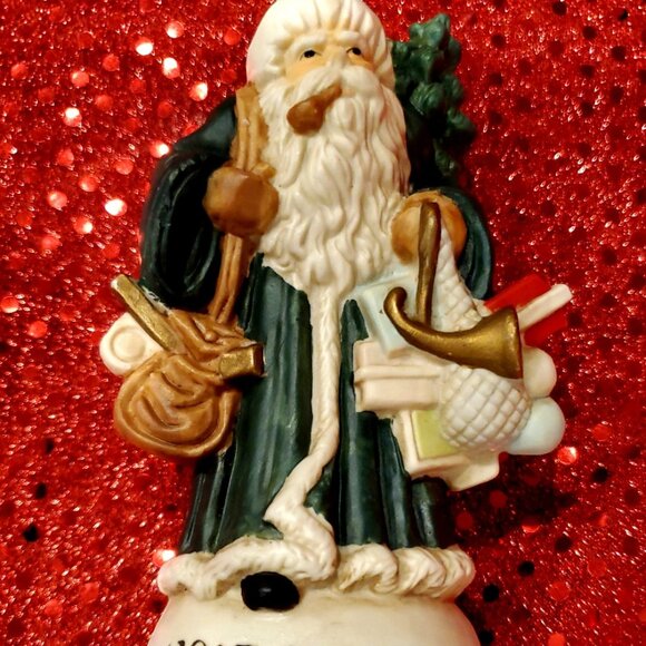 Collectible World Showcase Porcelain Bisque Christmas Santa 1917 AUSTRIA - Picture 3 of 3